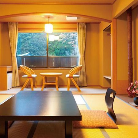 Hotel Bergtour Marukita Hakuba Esterno foto