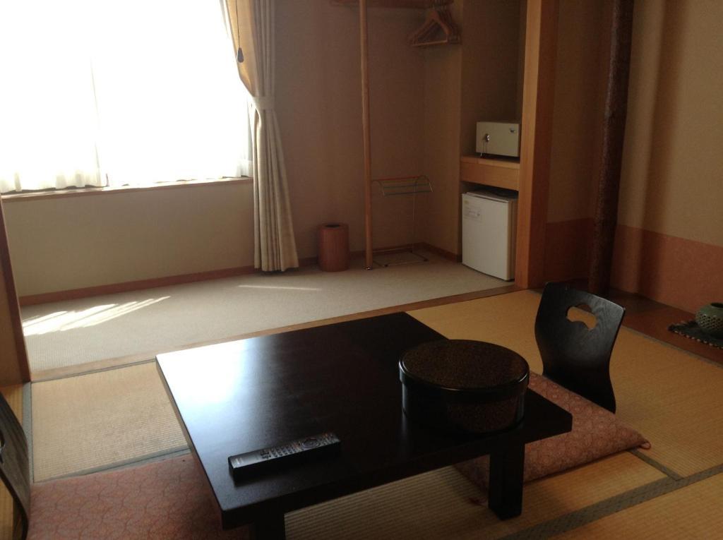 Hotel Bergtour Marukita Hakuba Esterno foto